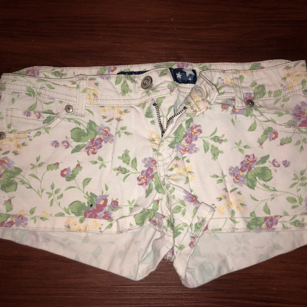Jean short shorts